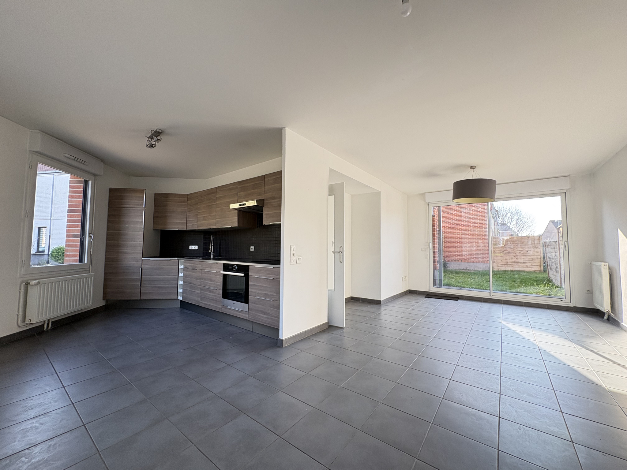 Maison semi individuelle 4 Chambres sur LEZENNES